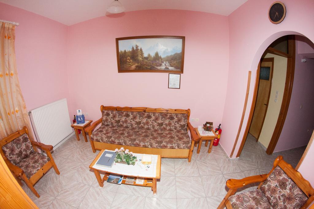 Stella Studios Lixouri Zimmer foto